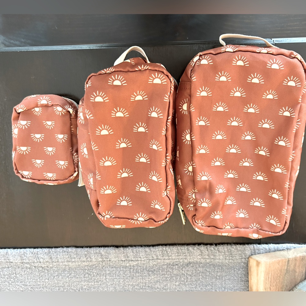 Itzy Ritzy packing cubes (3 piece)